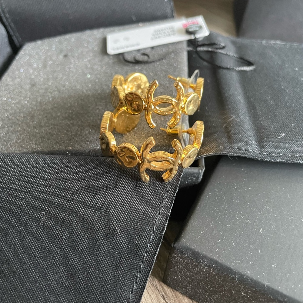 CHANEL SMALL GOLD HOOPS